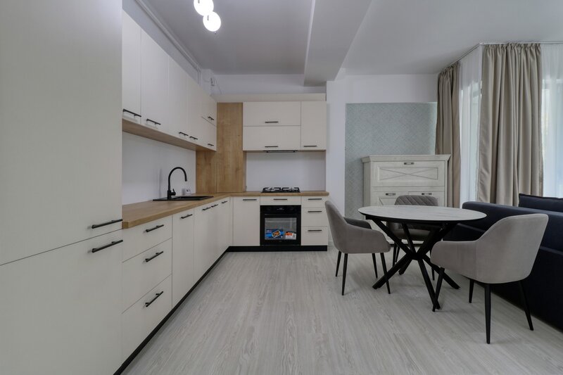 Decebal, Alba Iulia, 2 camere, premium, parcare, prima inchiriere